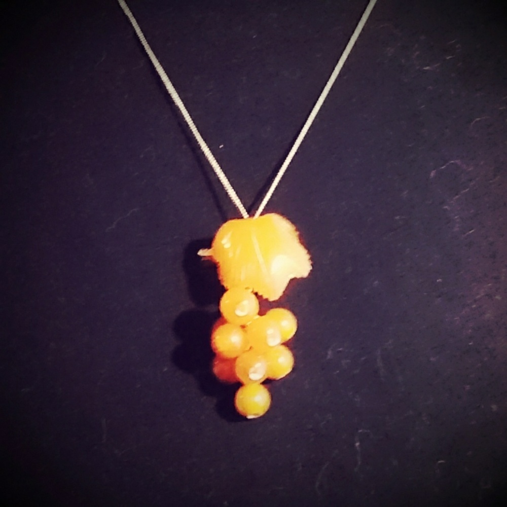 Vintage Kaliningrad Amber Combine Baltic Butterscotch Amber Grape Leaf Brooch - Picture 7 of 9